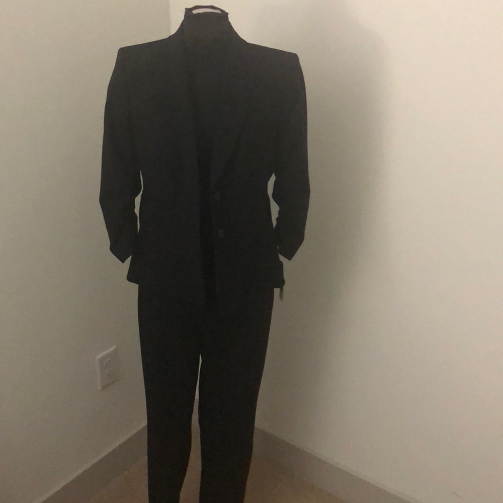 NWT black Tahari Arthur Levine pantsuit